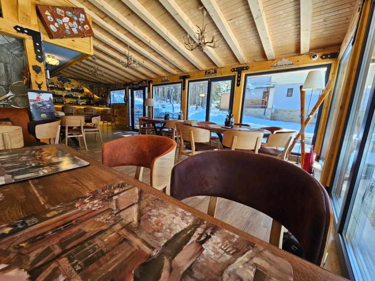 ホテル Algara Hut パニチシテ エクステリア 写真